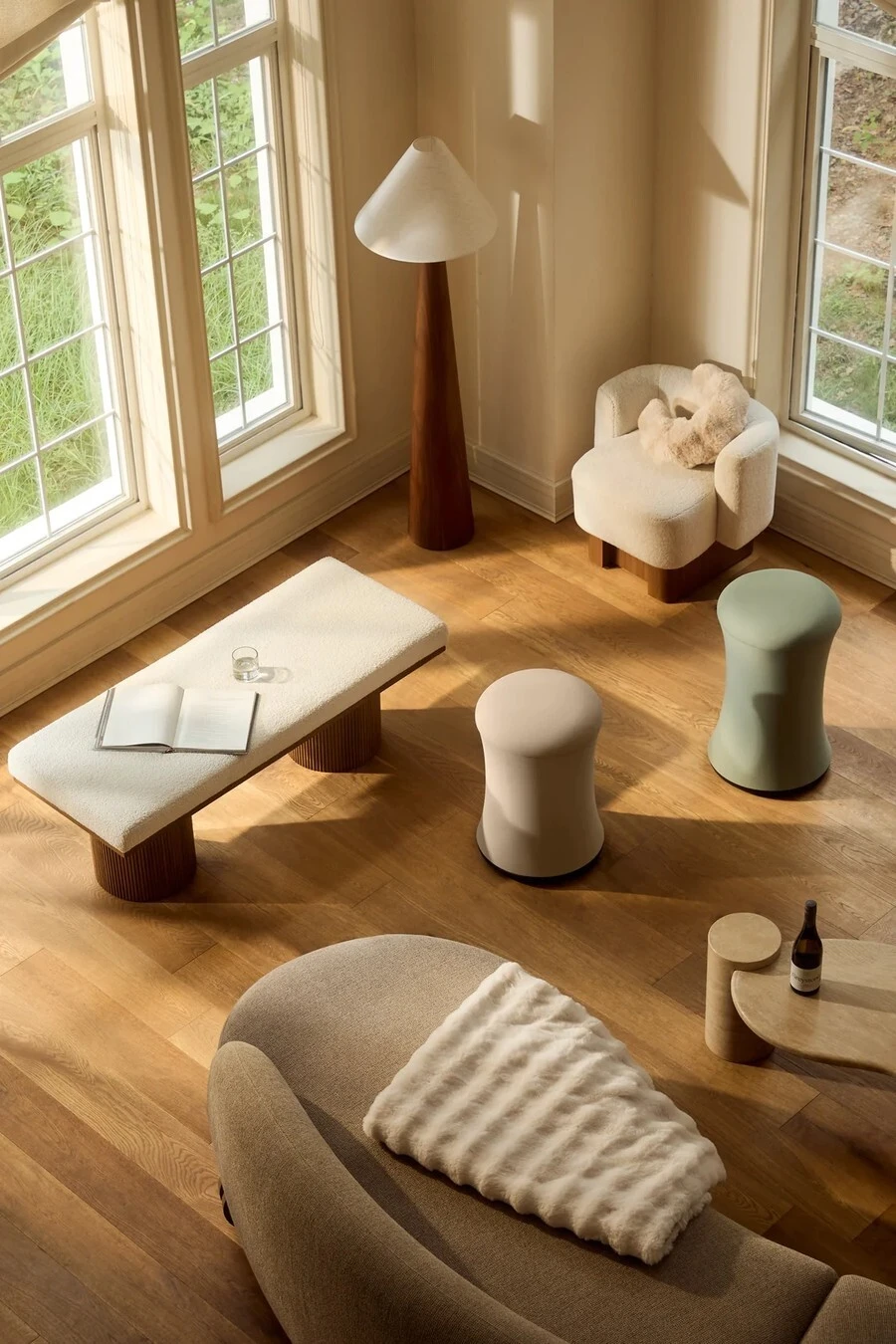TopJob BOBA active stools in a contemporary home living space