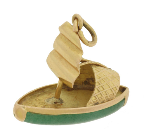 Vintage 14k Yellow Gold Nephrite Jade Sampan Boat Junk Ship Charm 2.20 Grams Vintage 14k Yellow Gold Nephrite Jade Sampan Boat Junk Ship Charm 2.20 Grams