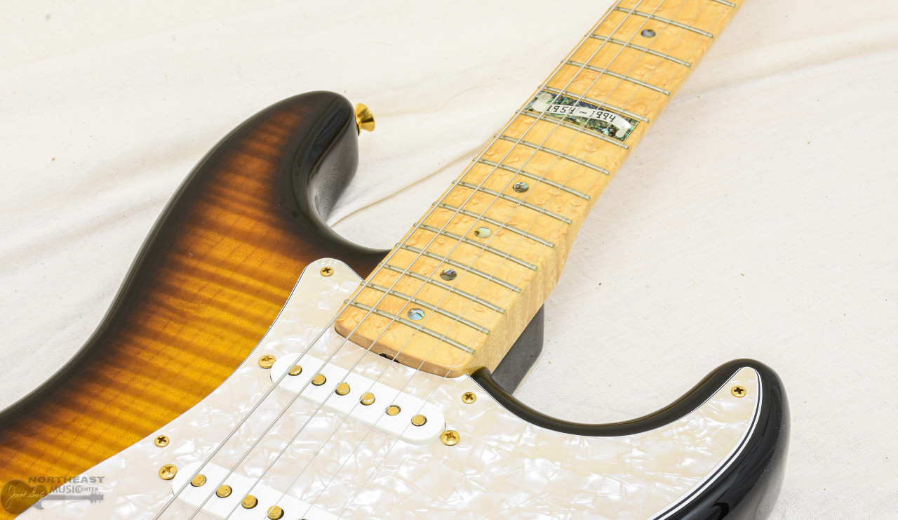 【値下げ】Fender 40thAnniversary Stratocaster Fender Japan ST62-AS 40th Anniversary Stratocaster Burgundy