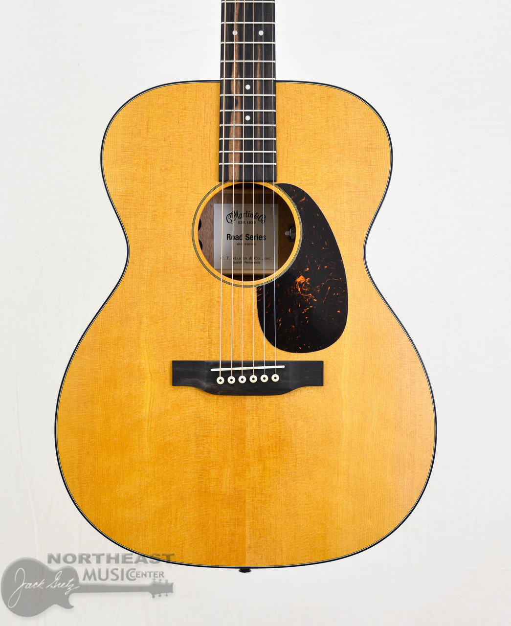 Martin 000-10E Retro Road Series | Northeast Music Center Inc.