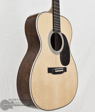 C.F. Martin Custom Shop 000 Bearclaw Sitka Spruce w/ Wild Grain