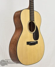 C.F. Martin Custom Shop OM Style 18 Acoustic Guitar (s/n: 3667) | Northeast Music Center Inc.