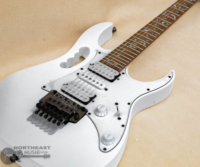 Ibanez JEMJR Steve Vai Signature Electric Guitar - White | Northeast Music Center inc. 