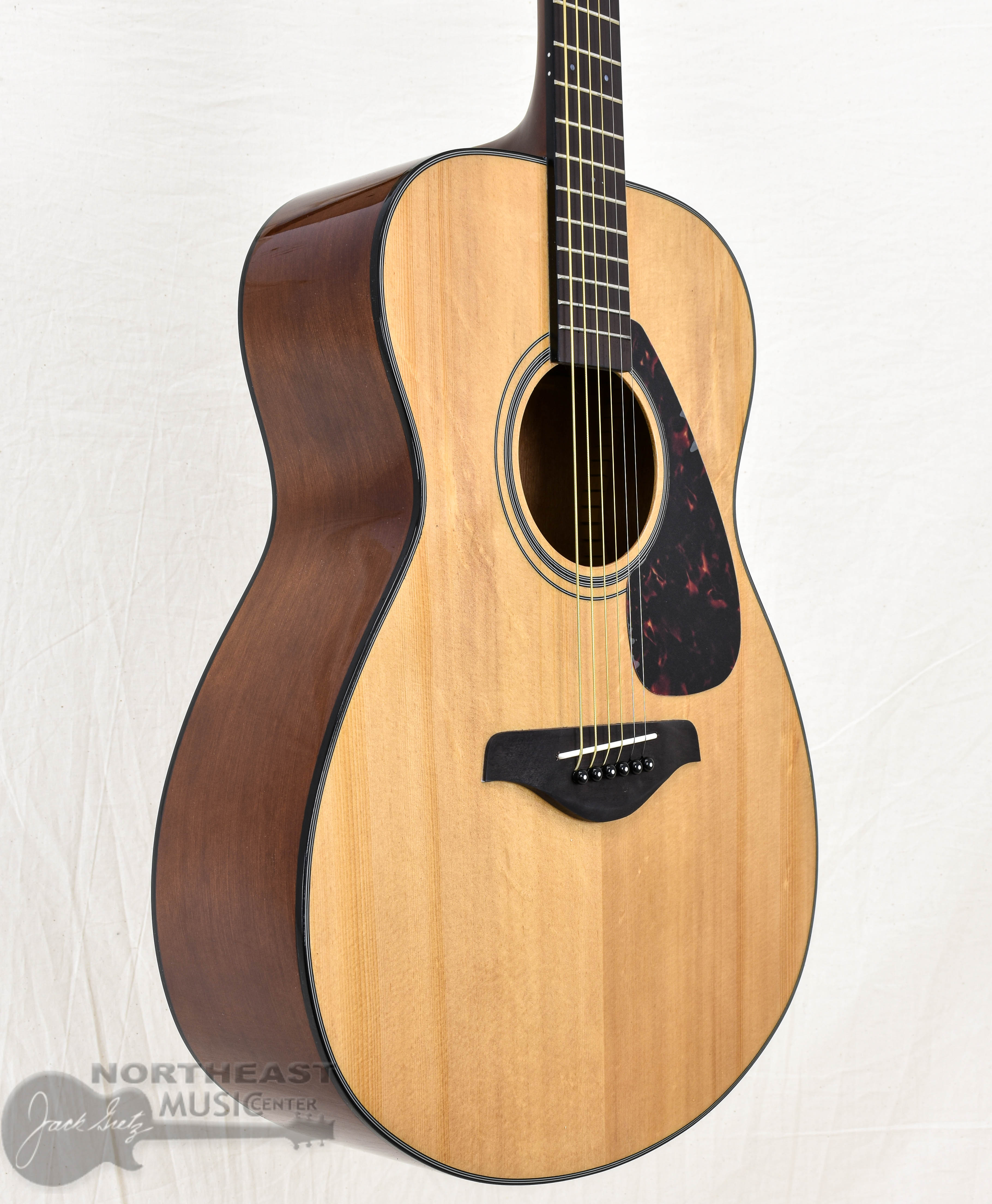 Yamaha FS800J Acoustic Auditorium Guitar | Northeast Music Center Inc.