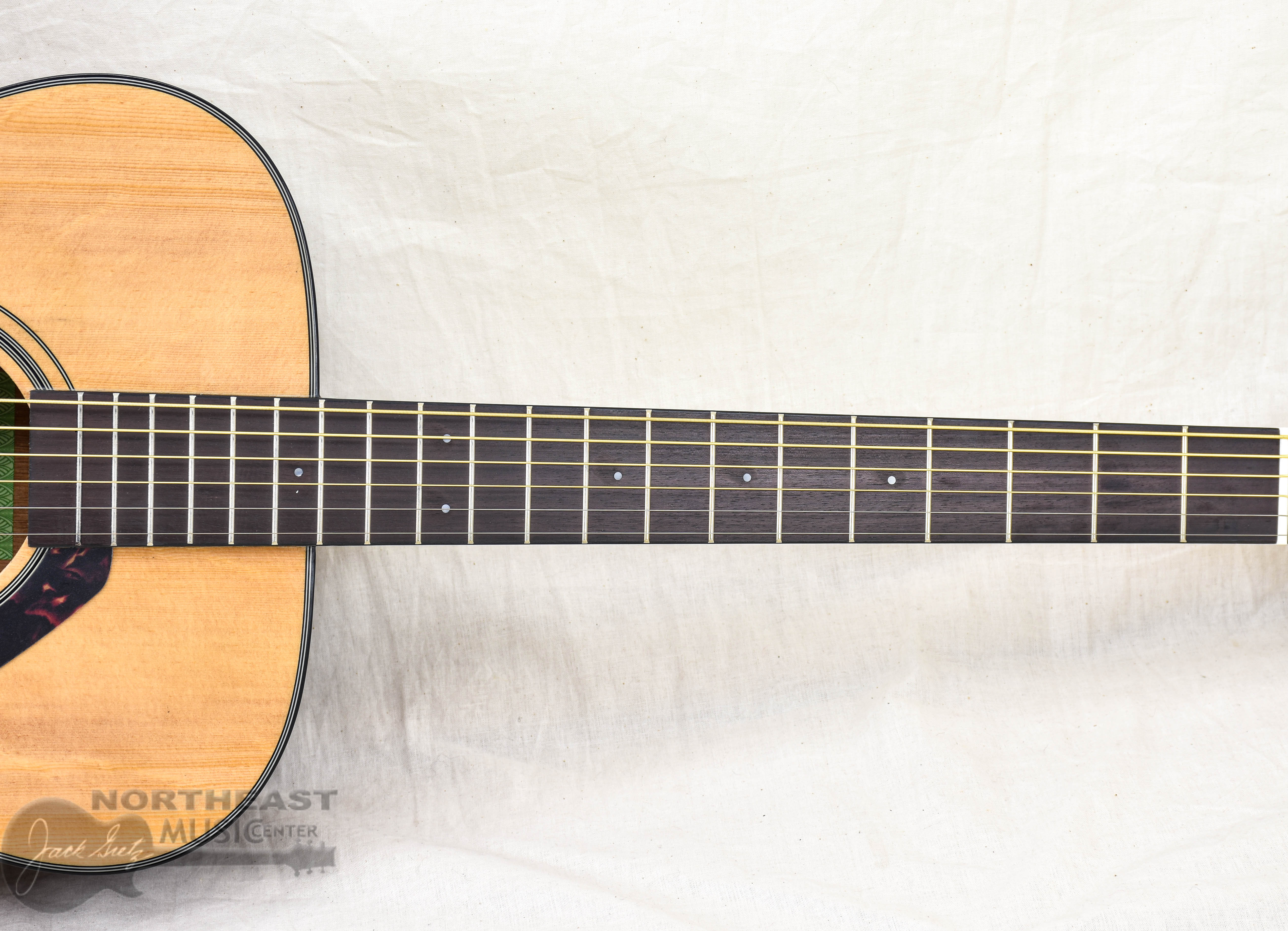 Yamaha FS800J Acoustic Auditorium Guitar | Northeast Music Center Inc.