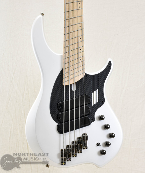 NG3-White-2__61850.1703024384.