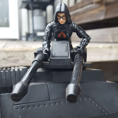 1984 Cobra Baroness has got you in the sights of her guns