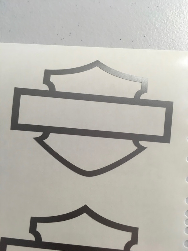 Thick Harley-Davidson Bar and Shield Outline Decal