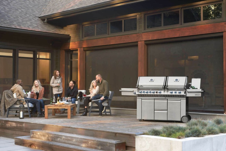 Napoleon Prestige PRO 825 Grill with Power Side Burner and Infrared Rear & Bottom Burners - Stainless Steel Napoleon Prestige PRO 825 Grill with Power Side Burner and Infrared Rear & Bottom Burners - Stainless Steel