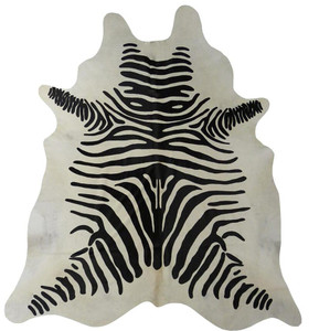 6 Ft Black And White Stenciled Cowhide Rug N270-334430