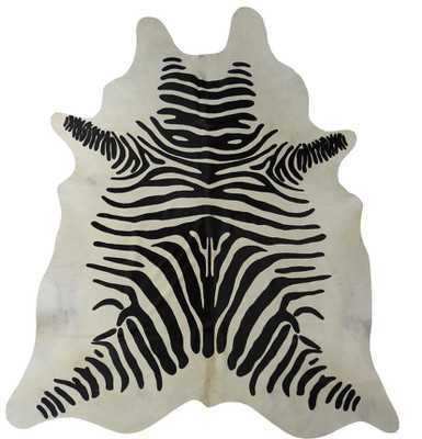 6 Ft Black And White Stenciled Cowhide Rug N270-334430