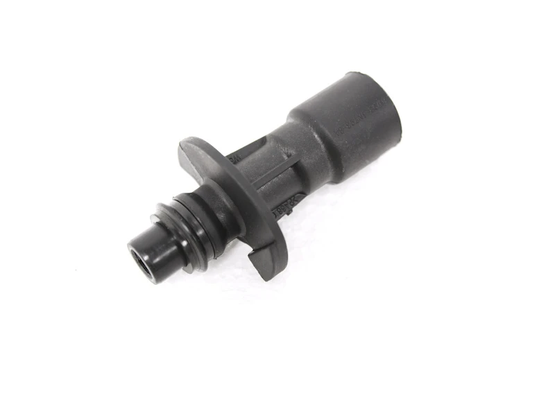 Allmakes 4x4 3.0 V6 and 5.0 V8 Petrol Coolant or Water Pump Oil Cooler Hose - C2Z18658