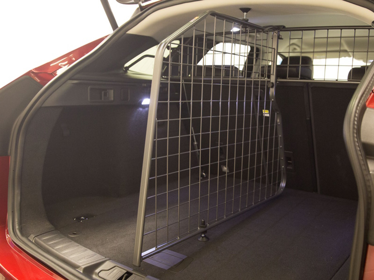 Dog guard for clearance jaguar f pace