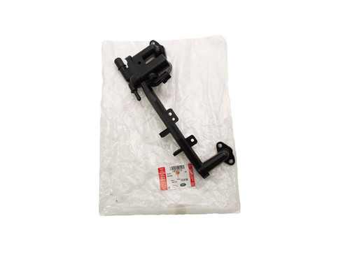 Genuine 5.0 V8 SC Heater Hose Water Manifold - LR122711