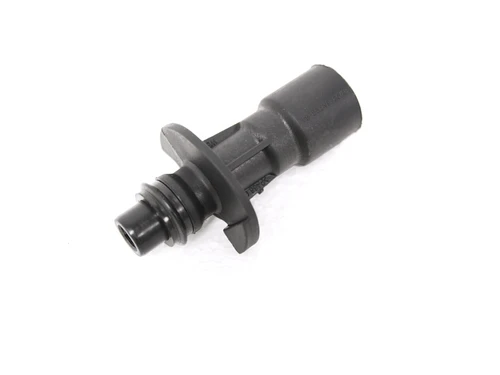 Allmakes 4x4 3.0 V6 and 5.0 V8 Petrol Coolant or Water Pump Oil Cooler Hose - C2Z18658