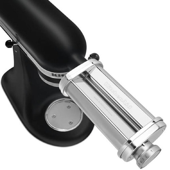Kitchenaid® Artisan® Series 5 Quart Tilt-Head Stand Mixer KSM150PSBM
