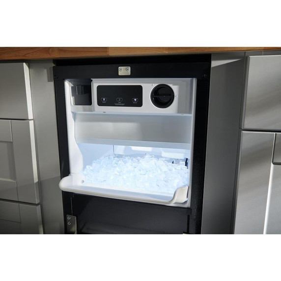 Kitchenaid® 18'' Automatic Ice Maker with PrintShield™ Finish KUID308HPS Kitchenaid® 18'' Automatic Ice Maker with PrintShield™ Finish KUID308HPS