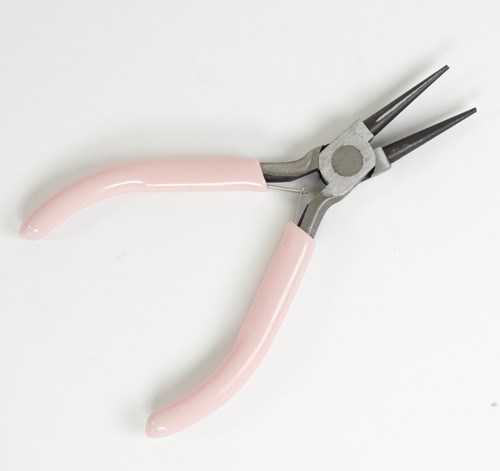 Jewellery Pliers - close-up of jaw tips
