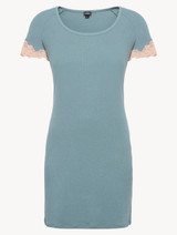 Kurzes Nachthemd in Rippenstrick aus Kaschmirmischung mit Frastaglio-Stickereien in der Farbe Sleepy Dream_0