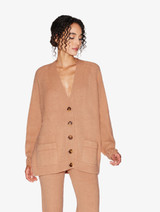 Cardigan aus Alpakawolle mit Beimischung in Camel_1