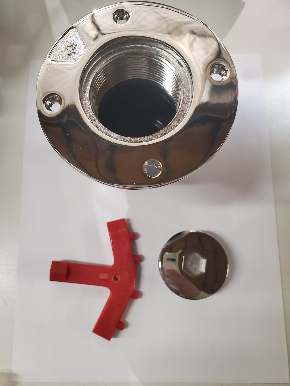 Pump Out Fitting/Fill Cap Assembly