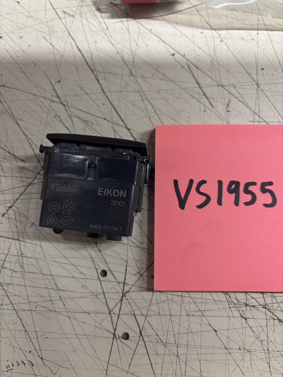 Vimar Eikon 1-Way Axial Switch, 16A-250V