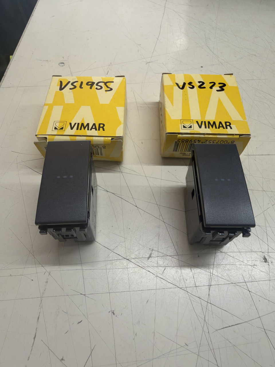 Vimar Eikon 1-Way Axial Switch (3 Blue LED)