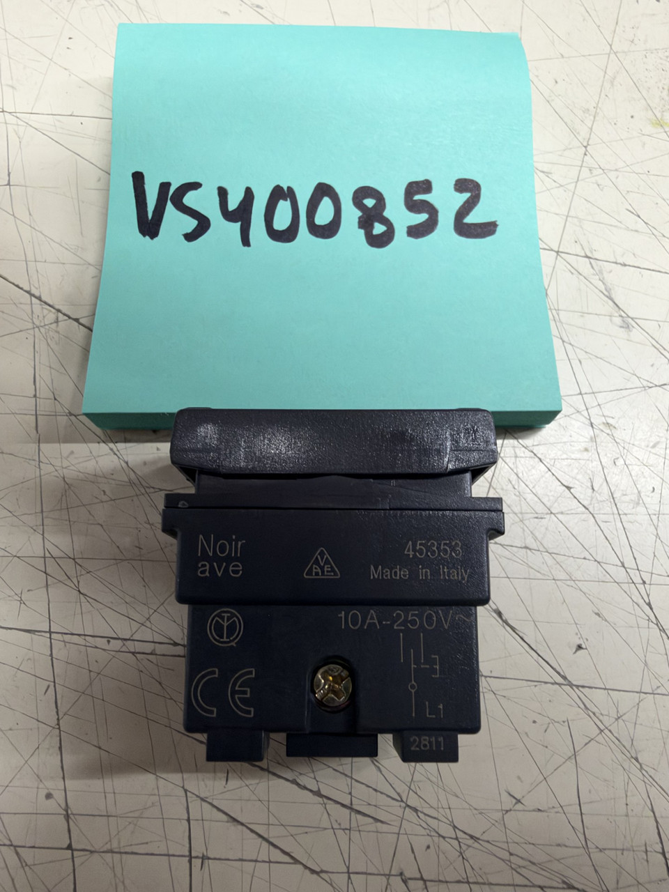 Switch, UP/DOWN Elevator 10 A- 250V