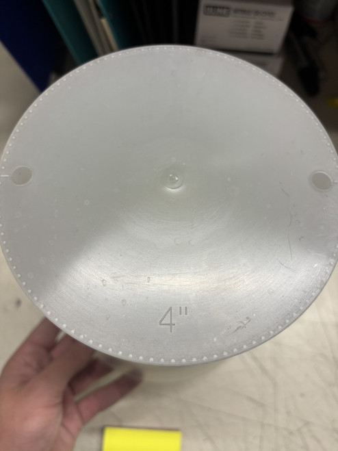 Engine 7 5/8 x 13 1/4 deck mounted strainer basket