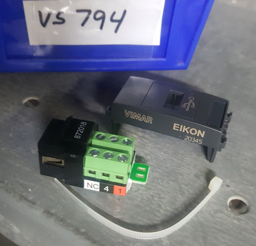 Vimar Eikon USB Connector