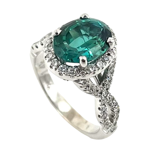 14 karat Oval Shaped Green Tourmaline Ring