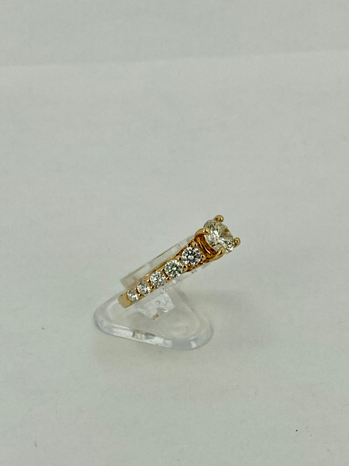 18 karat 0.92ctw Engagement Ring Setting