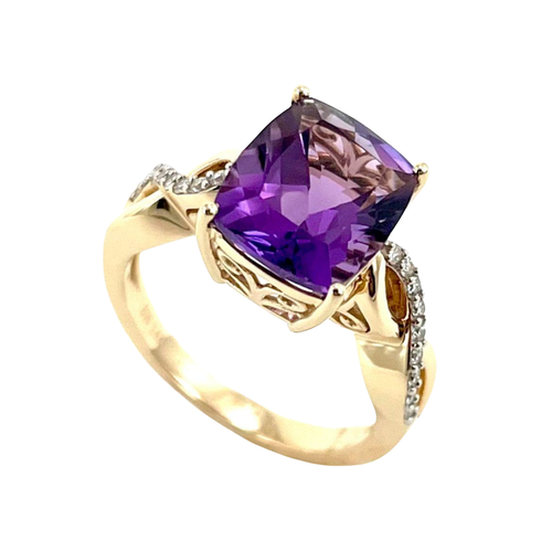 14 Karat 4.02ctw Amethyst Ring with Diamonds