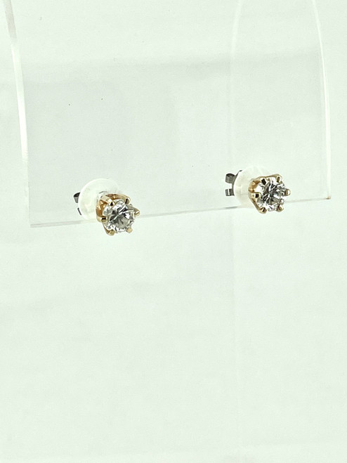 14 Karat Yellow Gold 0.75ctw Round Diamond Studs