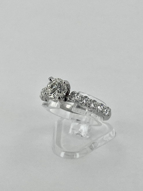 Loose Round Diamond With One 1.00Ct Round I/J Vs1 Diamond