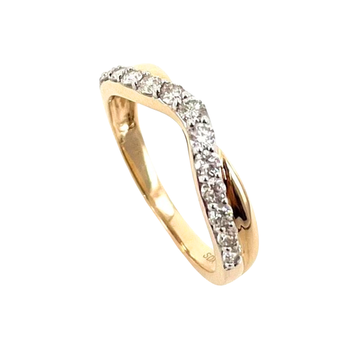 14KT Yellow Fashion Ring with Diamonds