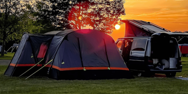 Driveaway vs Fixed Awnings: Which Setup Is Best for You? 