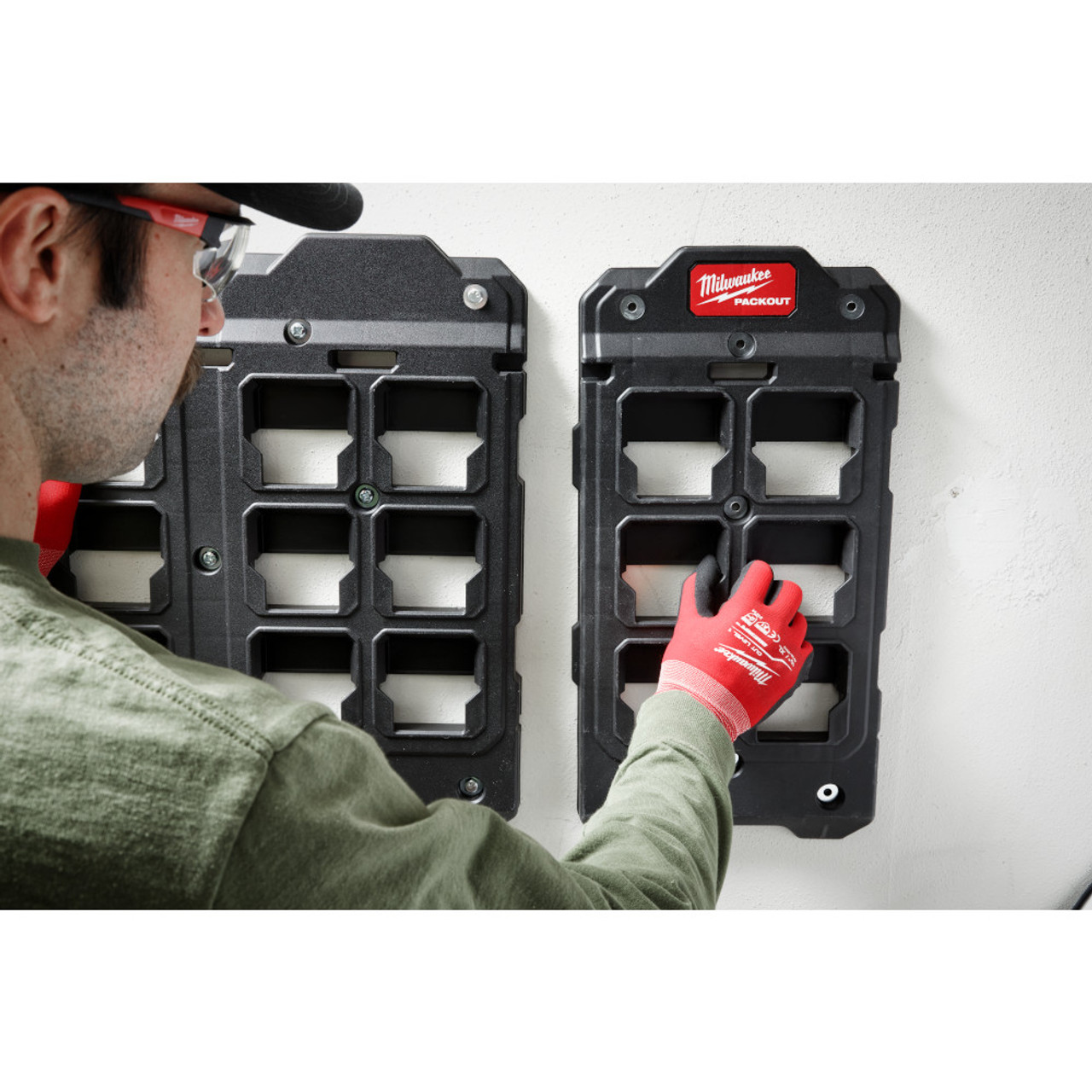 Milwaukee 48-22-8486 PACKOUT™ Compact Wall Plate