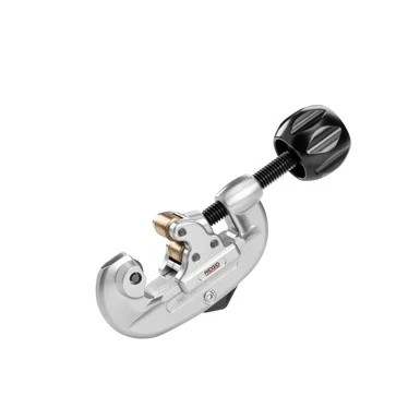 RIDGID 32920 Model 15 Screw-Feed Tubing Cutter – 3/16" to 1-1/8" Capacity with Integrated Reamer
