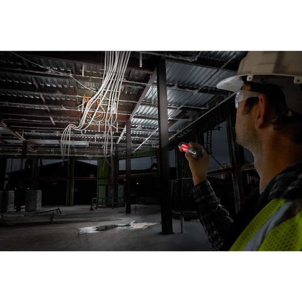 Milwaukee 2113-21 REDLITHIUM™ USB Pivoting Flashlight