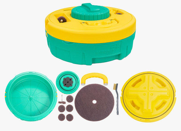 Microjig BC-81012 BLADECLEAN system showing the sealed container, scouring pad, and cleaning brush.