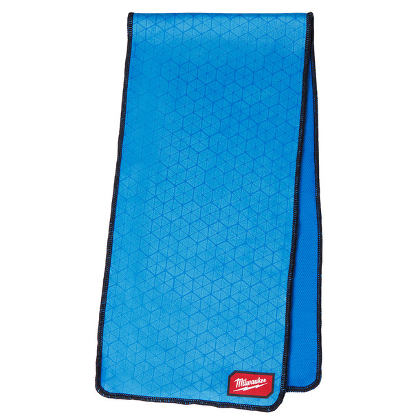 Milwaukee 48-73-4541 reusable cooling microfiber towel for construction, industrial, and outdoor work, providing evaporative cooling to help reduce heat stress in hot conditions.