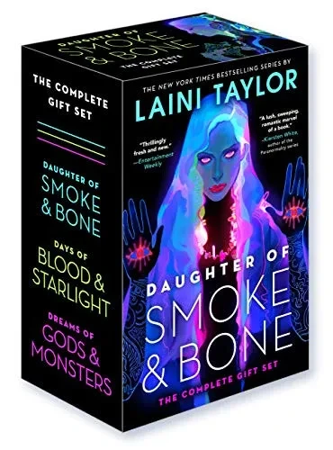 Daughter Of Smoke & Bone: The Complete Gift Set