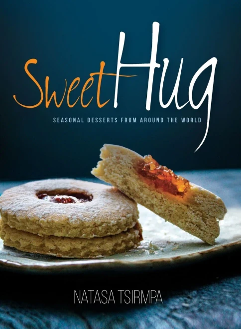 Sweet Hug : Seasonal Desserts From Around The World - 9786188573017