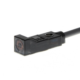E2SQ211M OMRON INDUCTIVE SENSOR
