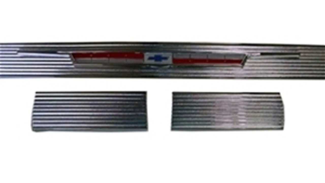 1964 Chevelle Center Trunk u0026 Taillight End Molding Kit with Emblem -  Ausley's Chevelle Parts