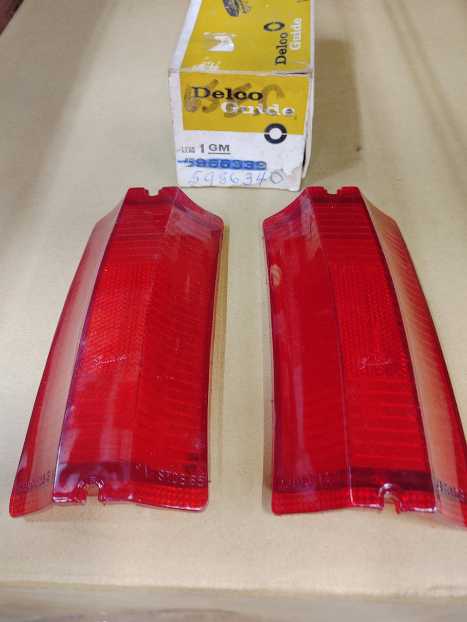 ホルミー テラミーシーツ レッド 1965 EL Camino NOS Tail Light Lens (pair)
