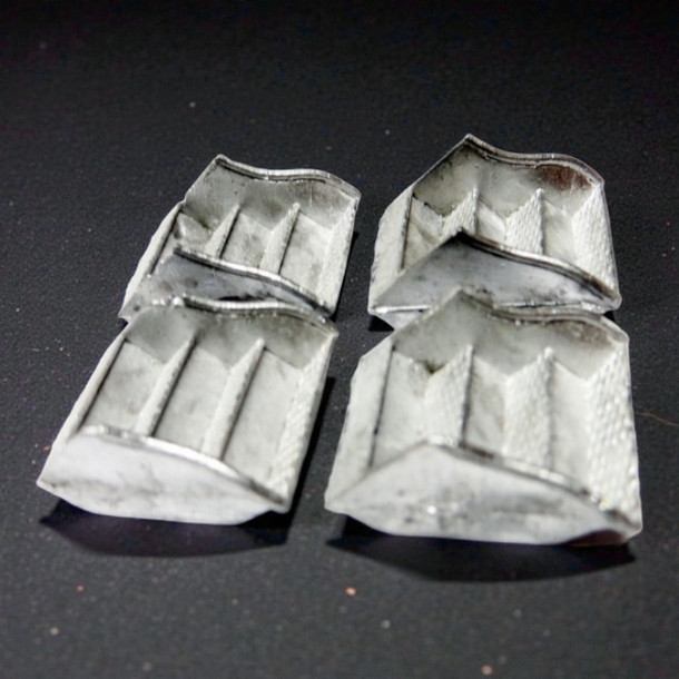 48-079 PASSENGER CAR  HEAVY WEIGHT FLARED STEPS O SCALE FKA KEIL LINE