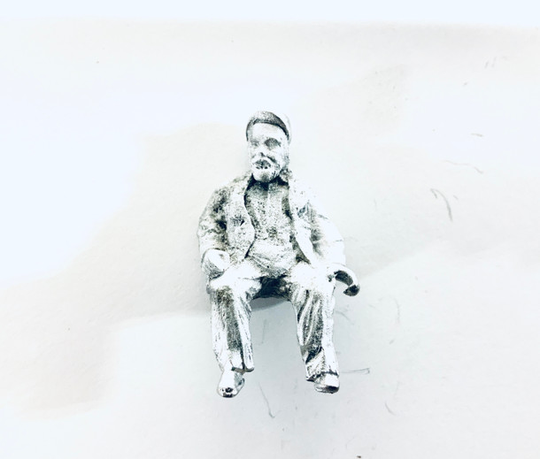 48-1395 Fat Man Sitting Figure FKA Keil Line O scale