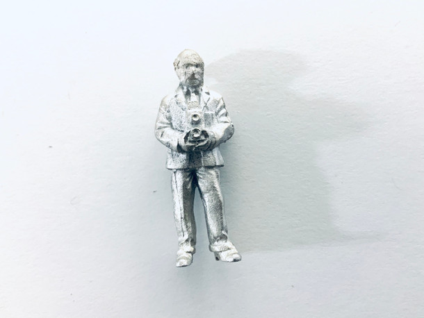 48-1415 Older Man w/ Camera Figure FKA Keil Line O scale